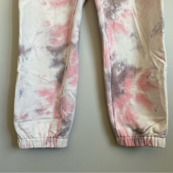 Le Lis Collection. Tie-dye Hoodie and Sweatpants set. Medium. Pink, grey, white. - Picture 9 of 11